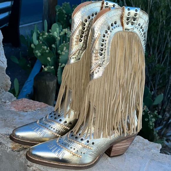 dingo Shoes - 🌺Cowboy Champagne Gold Gypsy Fringe Leather Dingo
